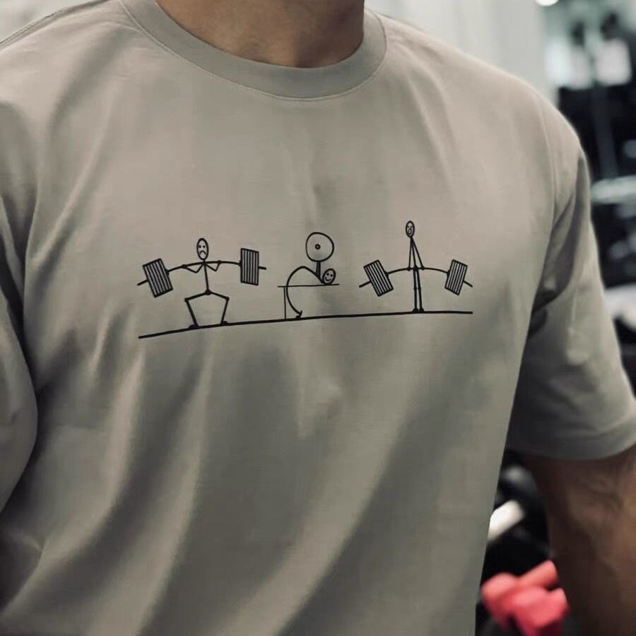 メンズジムワークアウトスティックフィギュアグラフィックTシャ - Crossfit Mayhem のレビューと価格