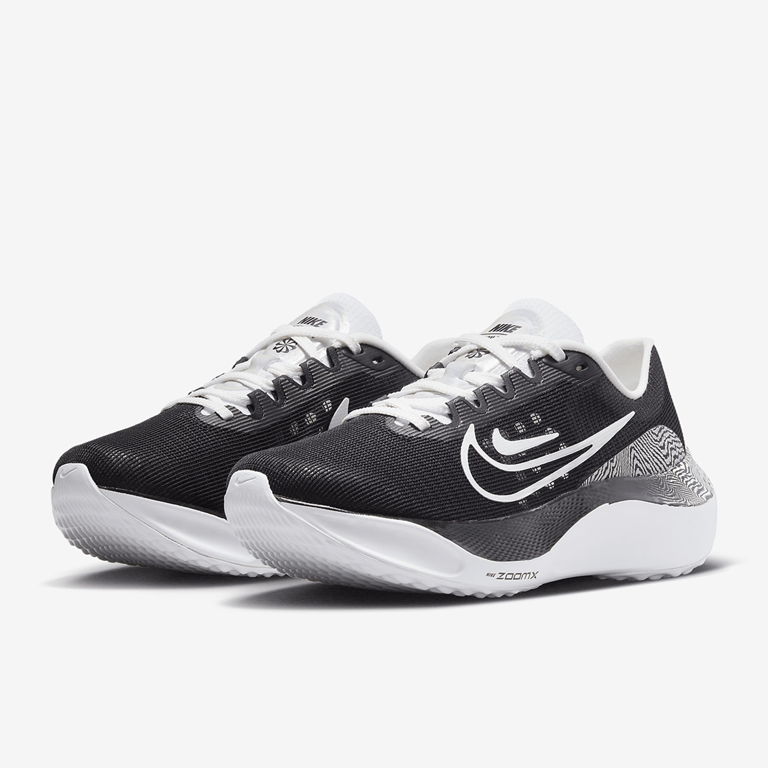ナイキ オーセンティック ズーム フライ 5 レディース ク - Nike Shoes Zoom Fly 5 のレビューと価格
