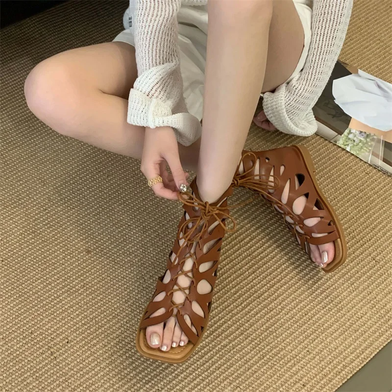 Aneikeh 女性の靴夏のサンダルソフト中空フラットヒール - Crossfit Outfit のレビューと価格