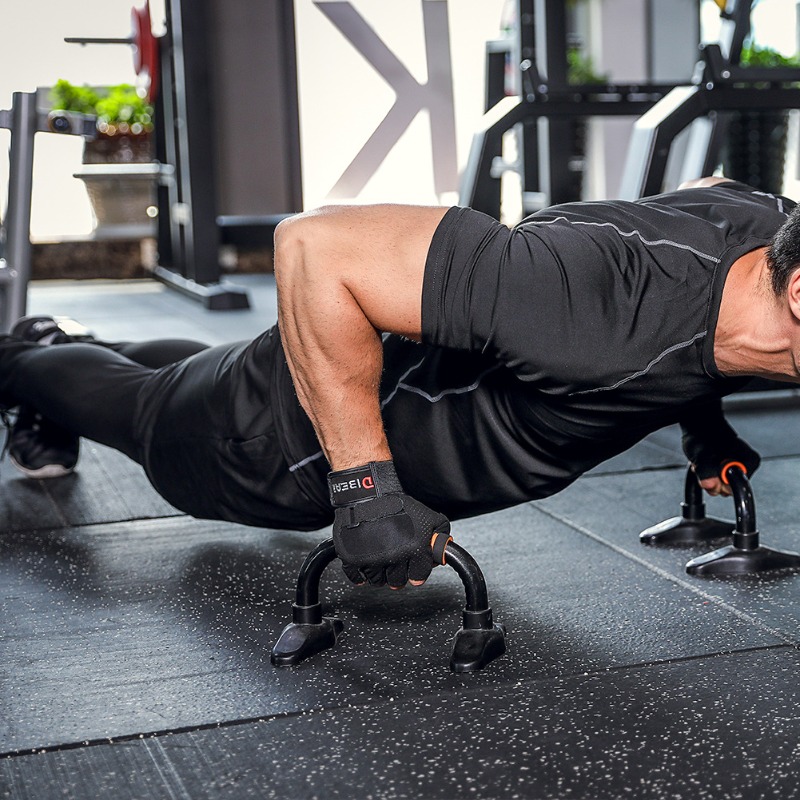 ボディービルジムグローブパワーリフティングダンベル懸垂クロス - Crossfit Workout Gear のレビューと価格